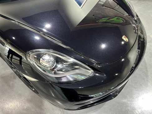Used 2019 Porsche 718 Cayman RWD image 14