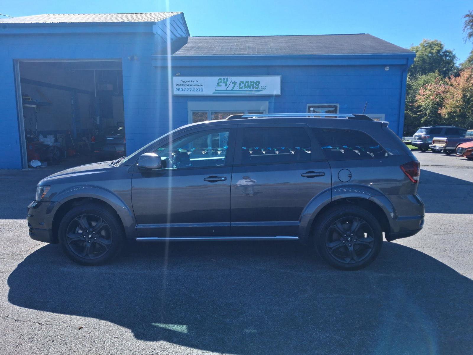 Used 2020 Dodge Journey Crossroad FWD image 4