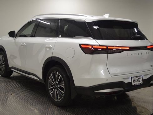 Certified 2026 INFINITI QX60 Luxe w/ Cargo Package FWD image 3
