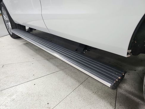 Used 2024 Ford Expedition Limited image 51