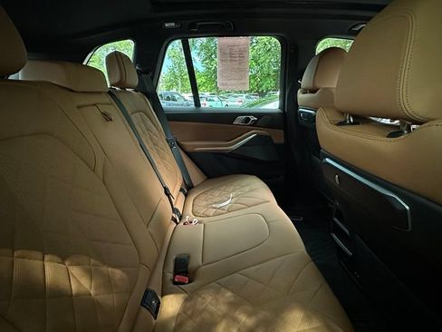 Used 2026 BMW X5 xDrive40i w/ M Sport Package AWD/4WD image 7