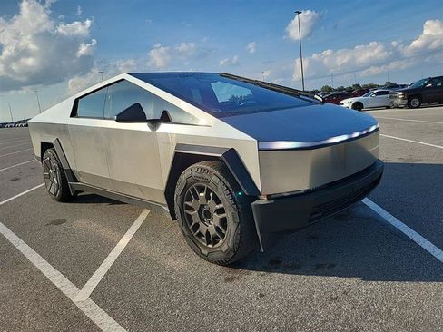 Used 2024 Tesla Cybertruck Cyberbeast AWD/4WD image 5