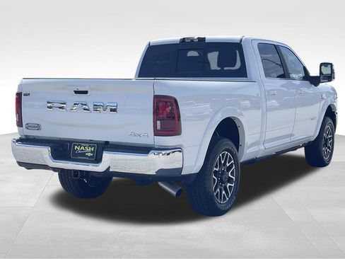 Used 2025 RAM 2500 Limited AWD/4WD image 3