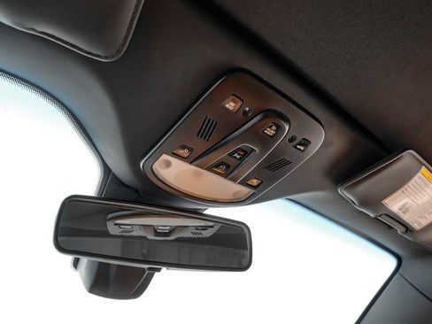 Used 2015 Ferrari California T RWD image 36