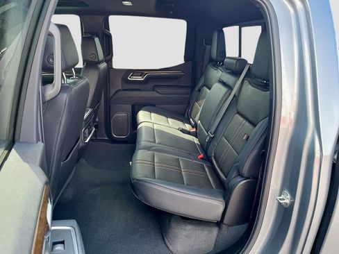 Used 2025 Chevrolet Silverado 1500 High Country AWD/4WD image 26