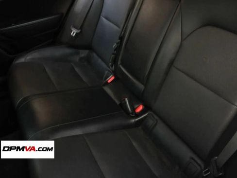 Used 2018 Kia Stinger Premium RWD image 16