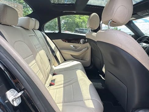 Used 2018 Mercedes-Benz C 300 4MATIC Sedan image 20