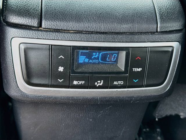 Used 2019 Toyota Highlander XLE AWD/4WD image 34