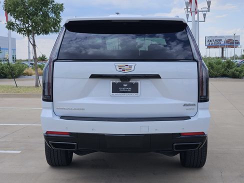 Certified 2026 Cadillac Escalade Sport AWD/4WD image 8