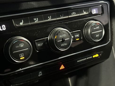 Used 2022 Volkswagen Atlas SE image 20