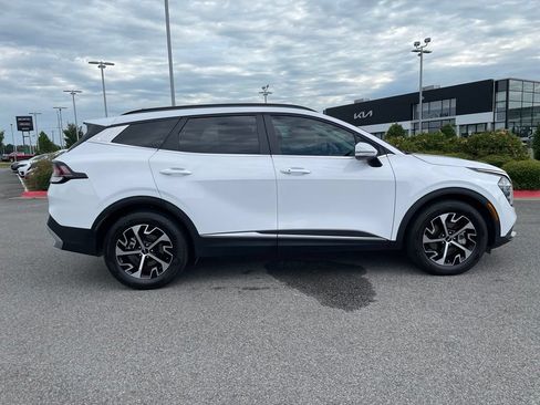 Certified 2025 Kia Sportage EX w/ Premium Package FWD image 9