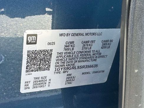 Used 2025 Cadillac Escalade Sport Platinum w/ LPO, ONYX Package AWD/4WD image 19