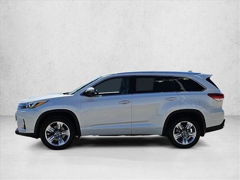 Used 2018 Toyota Highlander Limited image 8