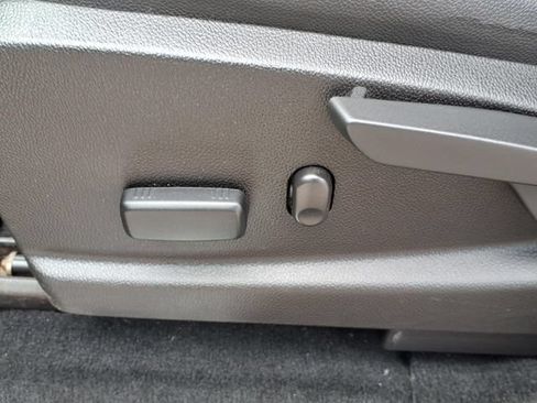 Used 2018 Chevrolet Colorado ZR2 AWD/4WD image 12