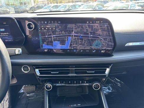 Certified 2025 Chevrolet Traverse LT image 25