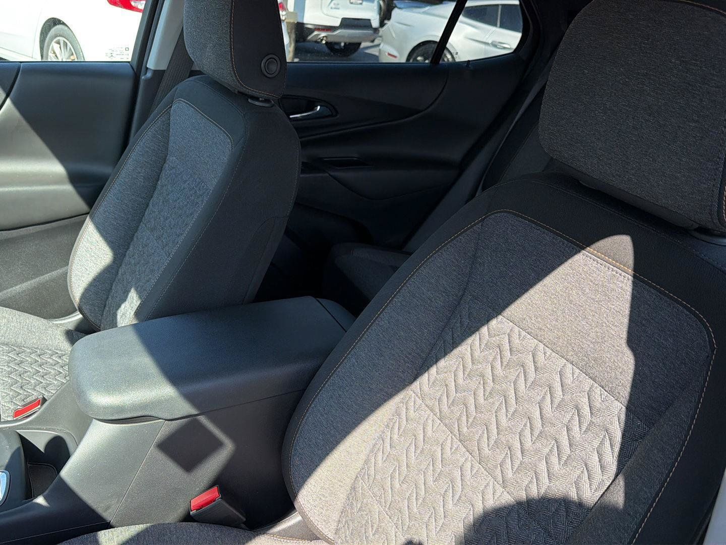 Used 2022 Chevrolet Equinox LT FWD image 28