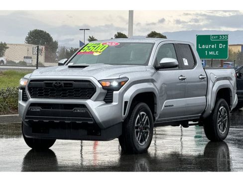 New 2026 Toyota Tacoma TRD Sport image 8