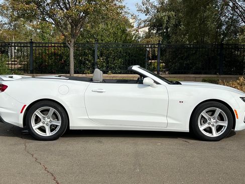 Used 2023 Chevrolet Camaro LT image 3
