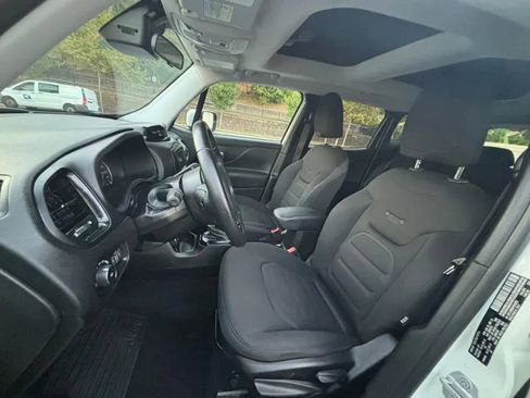 Used 2017 Jeep Renegade Altitude image 17