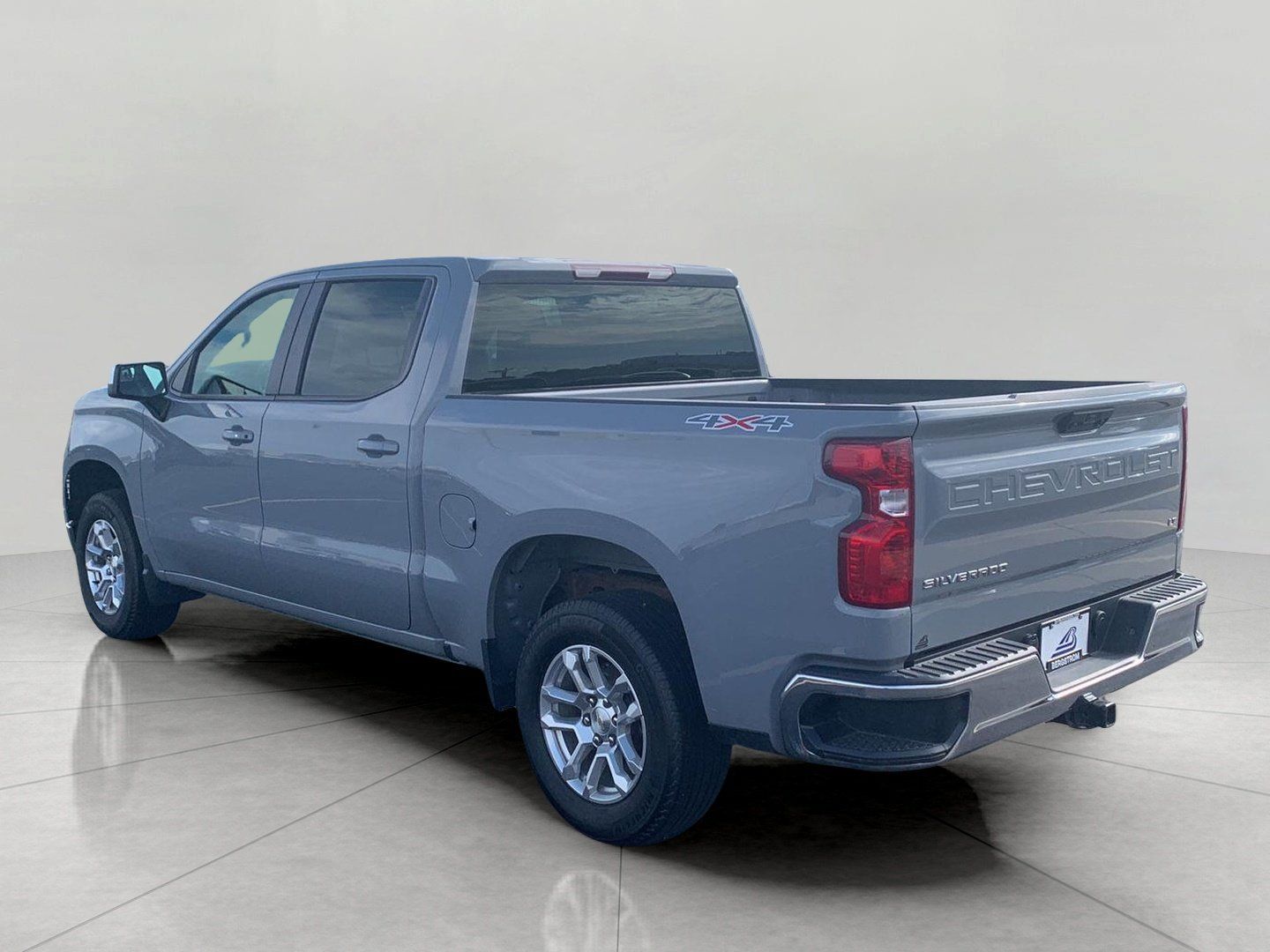 Used 2024 Chevrolet Silverado 1500 LT AWD/4WD image 5