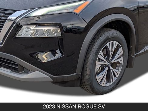 Used 2023 Nissan Rogue SV image 11