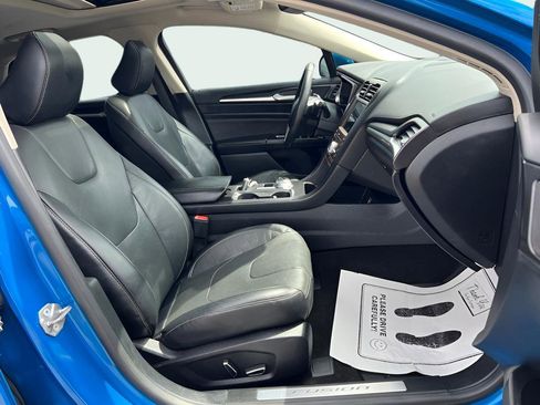 Used 2020 Ford Fusion Titanium image 19