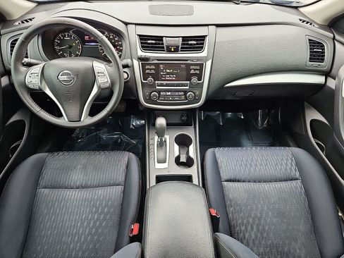 Used 2017 Nissan Altima 2.5 SV FWD image 25