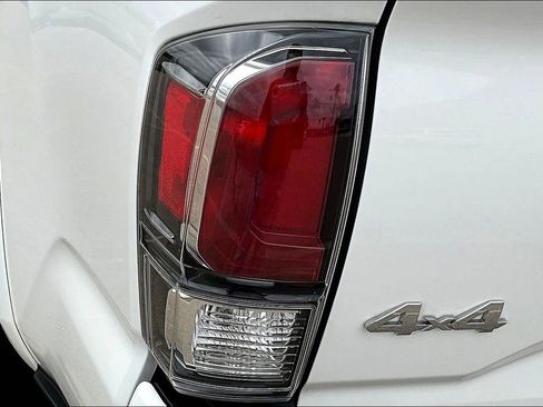 Used 2023 Toyota Tacoma Limited AWD/4WD image 25
