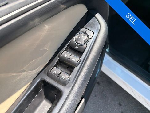 Used 2017 Ford Edge SEL w/ Equipment Group 201A AWD/4WD image 9