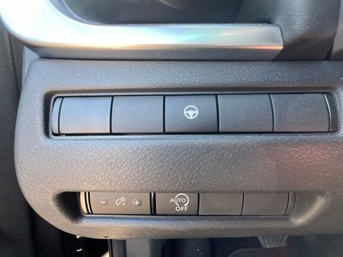 Used 2023 Nissan Rogue SV FWD image 25