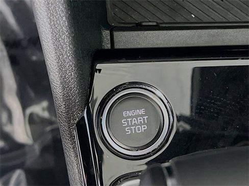 Used 2024 Kia Sportage SX image 18