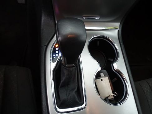 Used 2018 Jeep Grand Cherokee Laredo AWD/4WD image 10