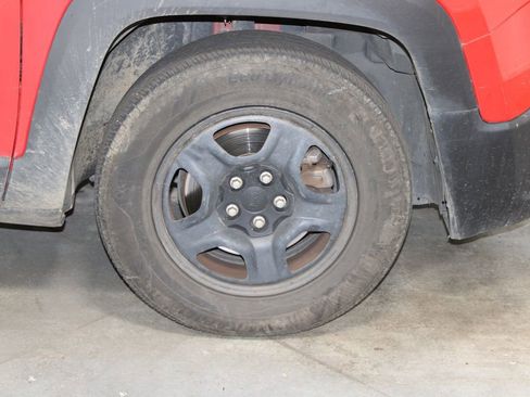 Used 2017 Jeep Renegade Sport w/ Power & Air Group image 13