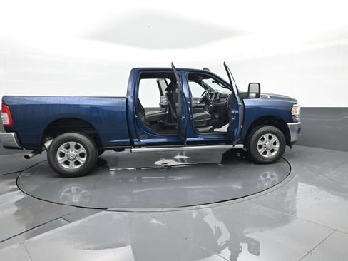 Used 2023 RAM 2500 Big Horn w/ Level 1 Equipment Group AWD/4WD image 27