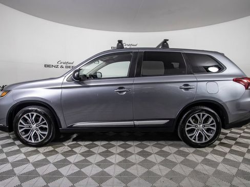 Used 2018 Mitsubishi Outlander ES FWD image 11