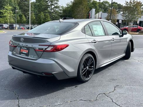 New 2026 Toyota Camry SE w/ Convenience Package FWD image 3