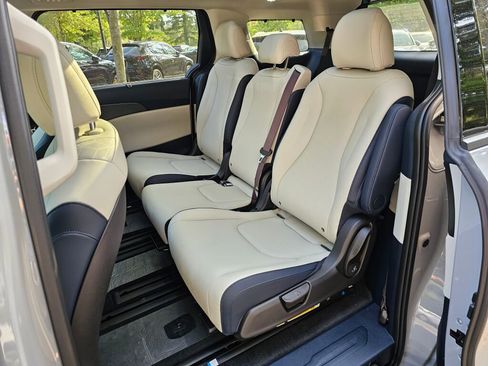 New 2026 Kia Carnival SX w/ SX Dark Edition Package image 24