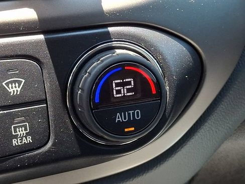 Used 2020 Chevrolet Colorado Z71 AWD/4WD image 18
