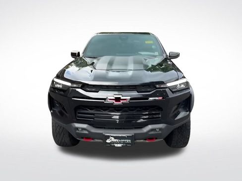 Used 2023 Chevrolet Colorado ZR2 AWD/4WD image 3