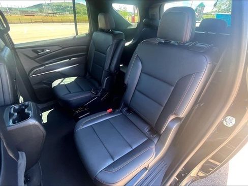 Used 2025 Chevrolet Traverse Z71 AWD/4WD image 22
