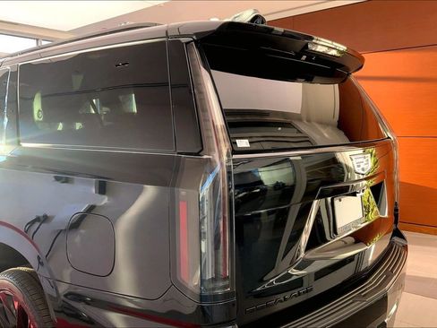 Used 2023 Land Rover Range Rover Long Wheelbase Autobiography image 27