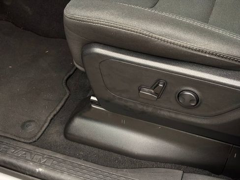 Used 2025 RAM 1500 Big Horn AWD/4WD image 13