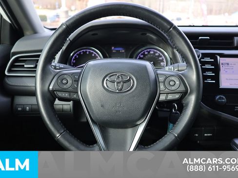 Used 2020 Toyota Camry SE image 28