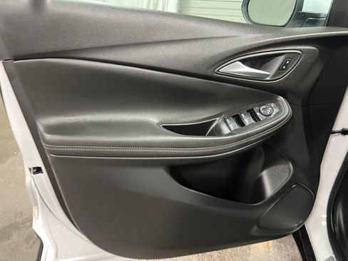 Used 2023 Buick Encore GX Preferred w/ Cold Weather Comfort Package AWD/4WD image 22