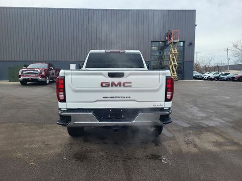 Used 2024 GMC Sierra 2500 SLE w/ SLE Value Package; image 4
