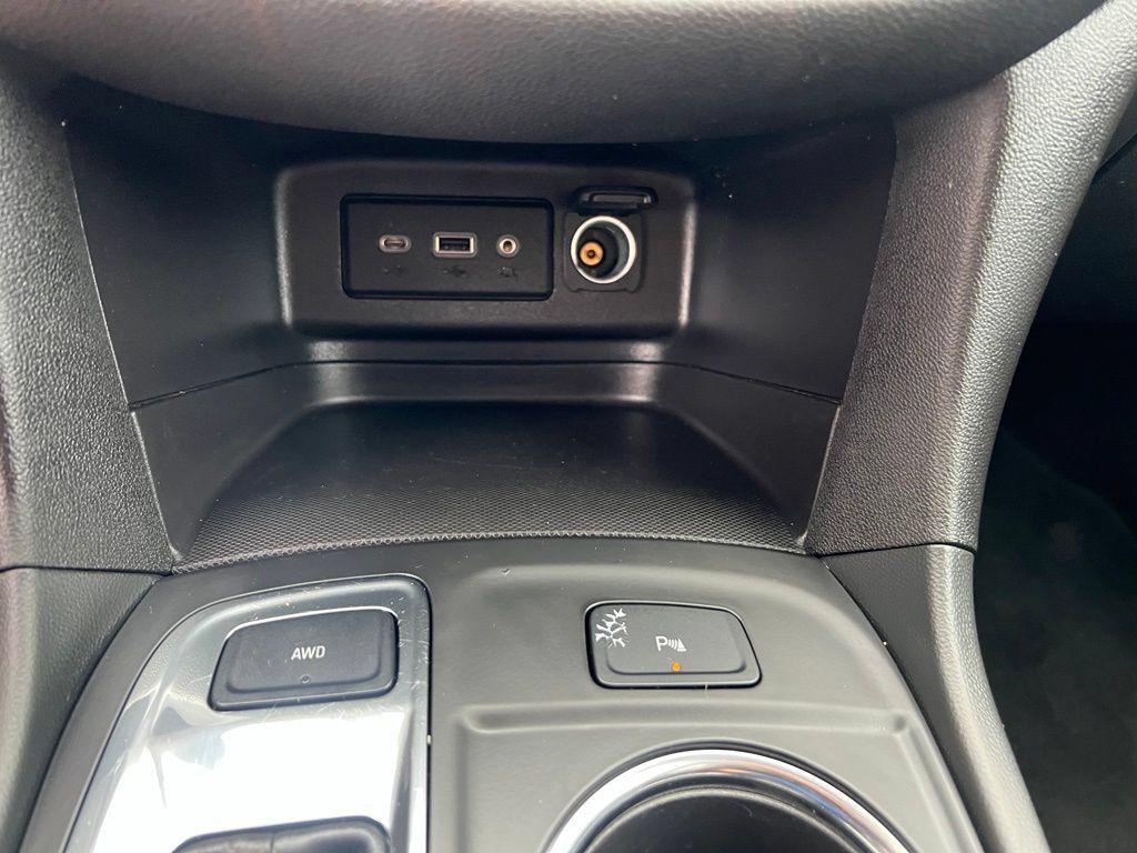 Used 2024 Chevrolet Equinox LT AWD/4WD image 33