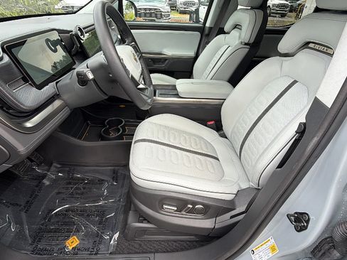 Used 2025 Rivian R1T Adventure AWD/4WD image 16
