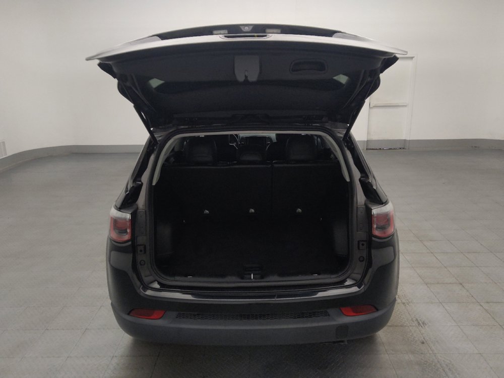 Used 2019 Jeep Compass Latitude FWD image 29