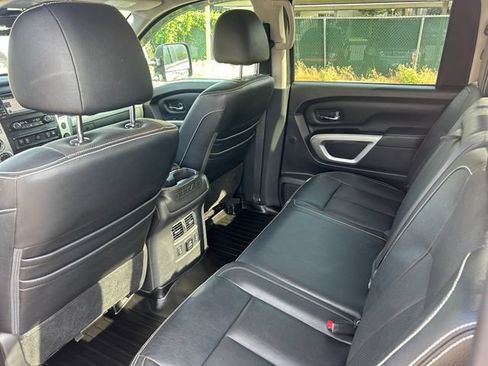 Used 2018 Nissan Titan PRO-4X w/ Pro-4x Convenience Package AWD/4WD image 29