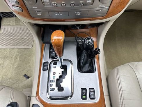 Used 2006 Lexus LX 470 4WD image 21